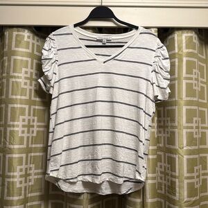 Green Envelope, cream with black stripes, size M